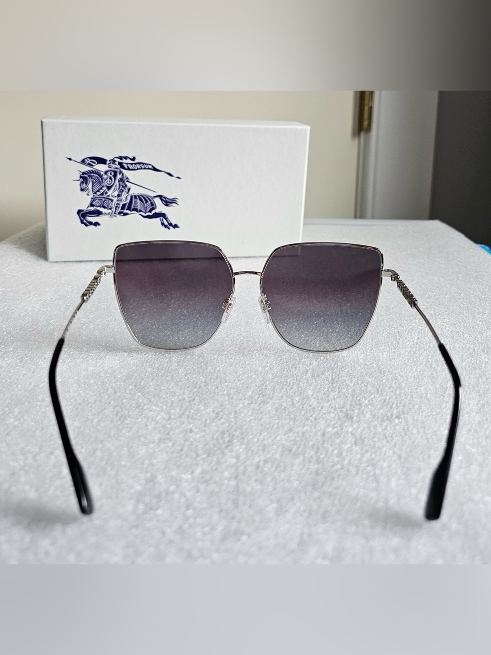Burberry Alexis Cat Eye Sunglasses - BE 3143 1005/8G - NEW W/ BOX - Picture 4 of 7